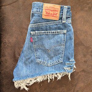 Cut-Off Levi's Jean shorts - Size 25